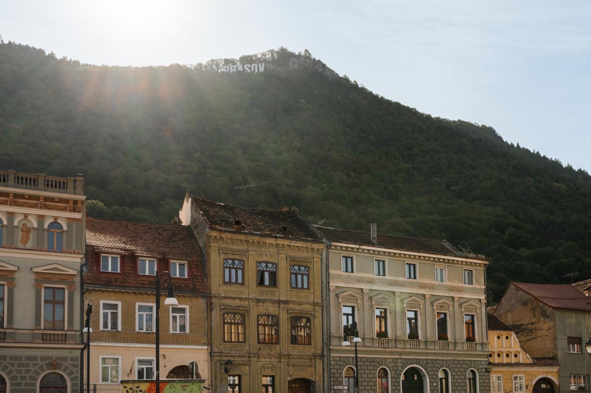 Appartement Apollonia Estate Old Town Big And Luxurious à Braşov Extérieur photo
