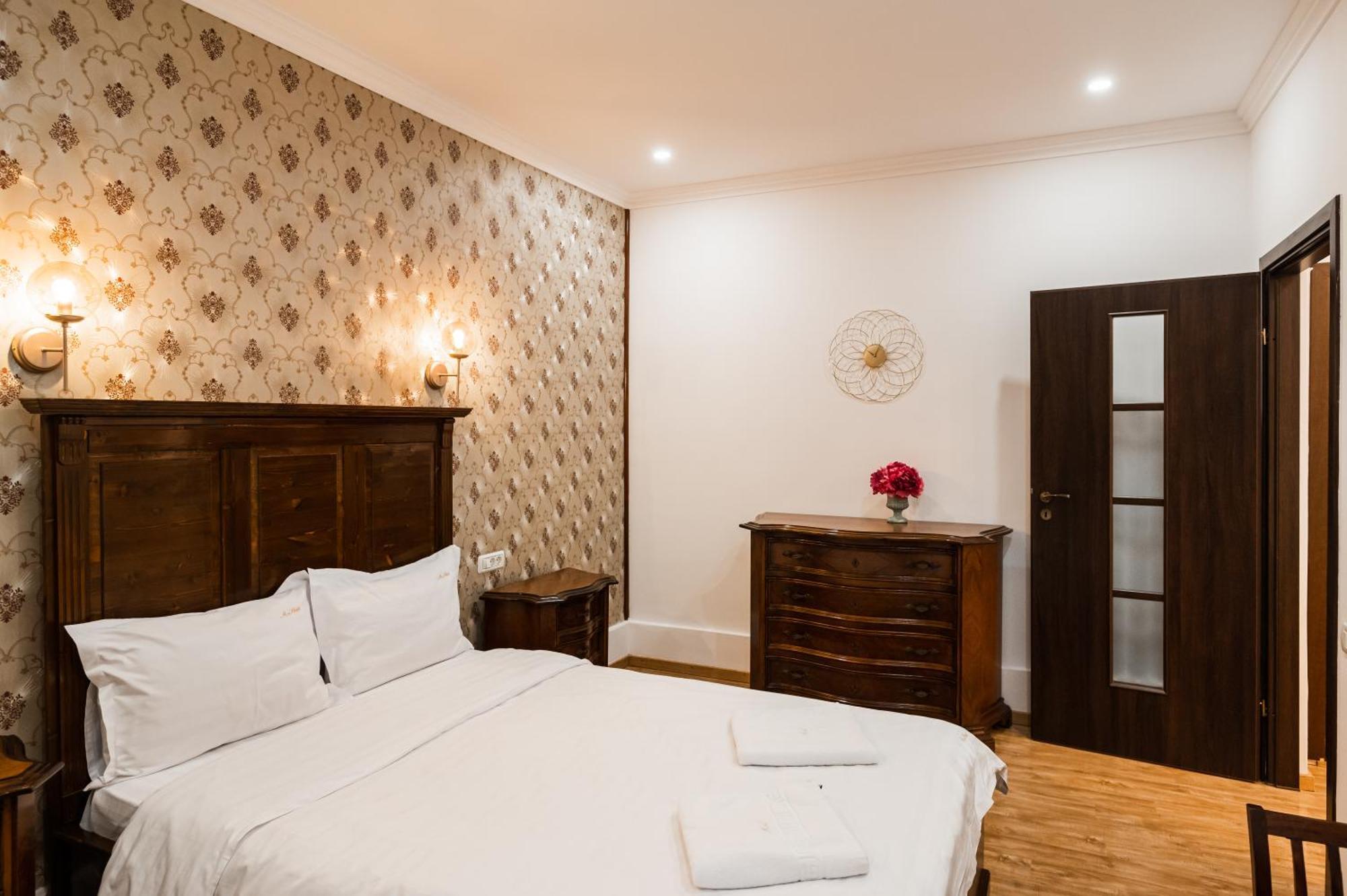 Appartement Apollonia Estate Old Town Big And Luxurious à Braşov Extérieur photo